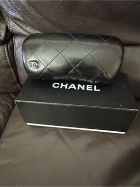 CHANEL Black Quilted Leather Sunglasses Case with CC Accent